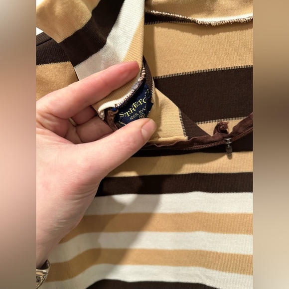 Vintage 1970’s sleeveless mock neck turtleneck - Picture 2 of 5